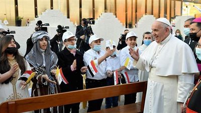 بث مباشر.. البابا فرنسيس يصل إلى إربيل بالعراق