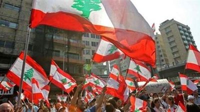 إغلاق معظم مداخل بيروت احتجاجا على تردي الأوضاع الاقتصادية