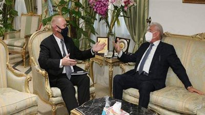 محافظ جنوب سيناء يبحث تنشيط السياحة مع سفير نيوزيلندا