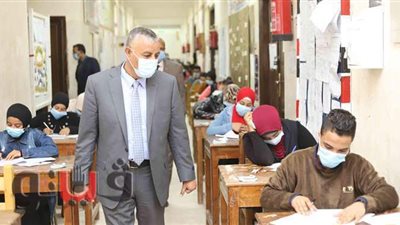 جولة تفقدية لرئيس جامعة جنوب الوادي بلجان الامتحانات