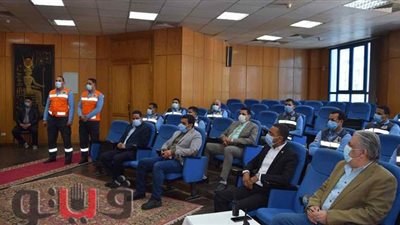 محافظ المنيا يكرم العاملين المتميزين بالإسعاف
