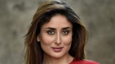 الفنانة كارينا كابور تظهر لأول مرة برفقة طفلها الثاني من سيف علي خان