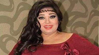 فيفي عبده تطلب من جمهورها الدعاء بعد تعرضها لوعكة صحية | فيديو