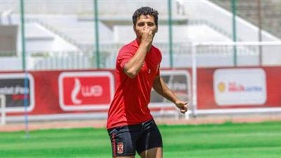 محمد محمود يعود إلى تدريبات الأهلي في هذا الموعد