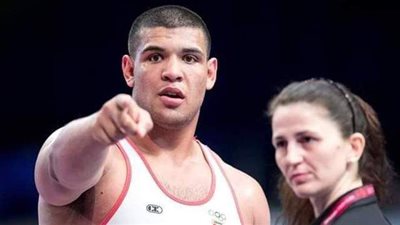 ثلاثي المصارعة يصلون معسكر المجر استعدادا للبطولة الأفريقية