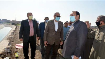 محافظ القليوبية يوجه بالإسراع في معدلات تنفيذ مشروع تبطين الترع