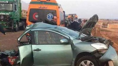 مصرع وإصابة 11 شخصا في حادث تصادم سيارتين في المنيا