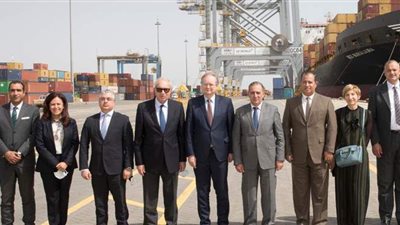 رئيس المنطقة الاقتصادية يبحث سبل التعاون مع سفير الاتحاد الأوروبي