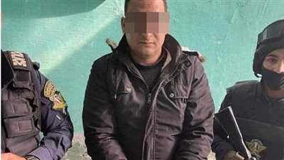 لحظة ضبط المتهم بالتحرش بطفلة المعادي