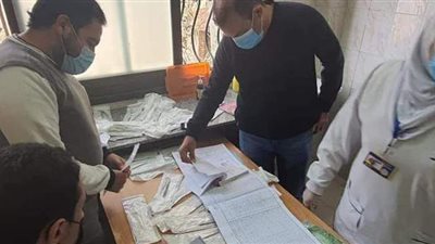 إحالة 8 أطباء بدمياط للتحقيق لتغيبهم عن العمل