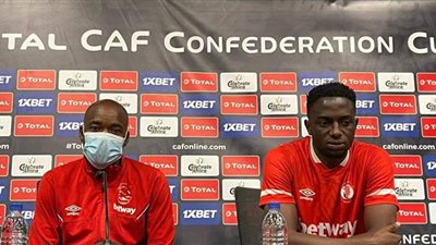 مدرب نكانا يرشح بيراميدز والرجاء للقب الكونفيدرالية