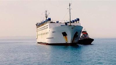 وصول أول سفينة لميناء الطور بعد توقف سنوات