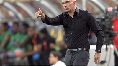 الليلة.. كارتيرون يصل القاهرة للتعاقد مع الزمالك