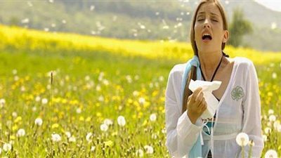 استشارى فيروسات: حبوب اللقاح ترفع معدلات الإصابة بكورونا |فيديو