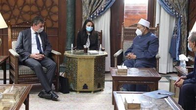 شيخ الأزهر لسفير بلجيكا: وثيقة الأخوة الإنسانية دليل استرشادي للسلام العالمي