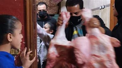 ضبط 110 طن لحوم فاسدة بمخزن في شارع خوفو بالهرم| صور