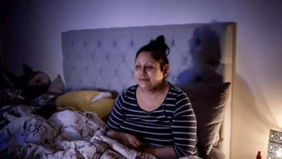 أوهموها بتخلي أهلها عنها.. امرأة تكتشف حقيقة صادمة عن أسرتها في سن الـ 40