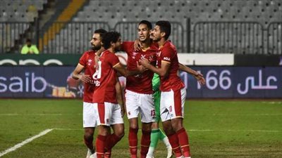 بدر بانون يسجل هدف الأهلي الأول في شباك الإسماعيلي من ضربة جزاء