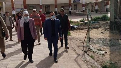 نائب محافظ دمياط يتابع مشروعات مبادرة حياة كريمة