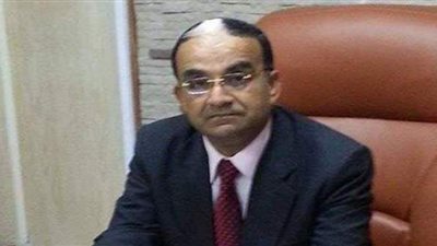 عاطف فاروق يكتب: هذا ما فعله رئيس ميناء دمياط ومعاونوه للتلاعب في سيارات مهداة للهيئة