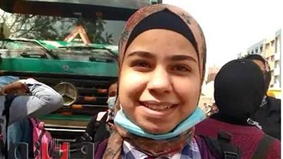 طالبة بثانية ثانوي: 