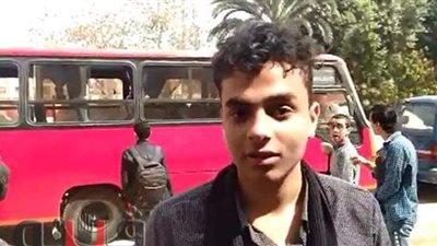 طالب بثانية ثانوي: 