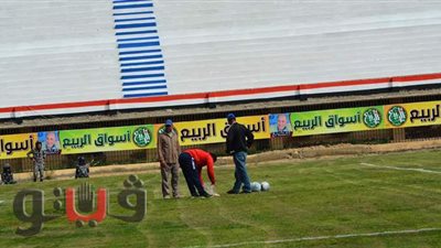 إصلاح ملعب بني عبيد تلبية لمطلب حكم مباراة بلدية المحلة | صور