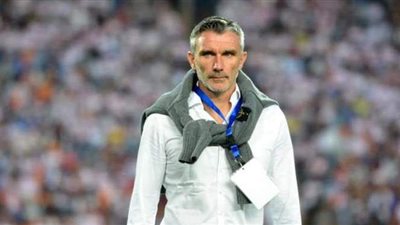 القباني ينتقد تعاقد الزمالك مع كارتيرون: مينفعش تجيب مدرب هرب وسابك | فيديو