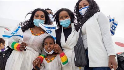 وصول 300 مهاجر إثيوبي إلى إسرائيل | فيديو وصور