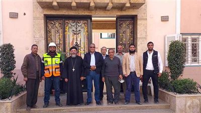 لتدعيم المحبة والإخاء.. قبطي يتبرع بفرش مسجد محطة مياه غرب سوهاج |صور