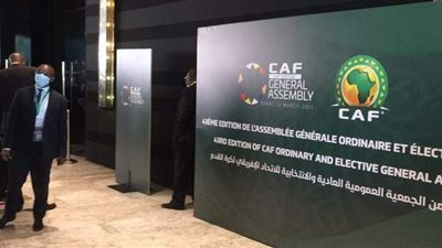 انسحاب الجزائري زاطشي من انتخابات الكاف يمنح أبوريدة عضوية 