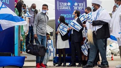 سر وصول مئات المهاجرين الإثيوبيين إلى إسرائيل