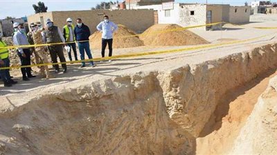 محافظ الوادي الجديد يتابع مشروعات 