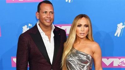 حقيقة انفصال جينيفر لوبيز عن صديقها أليكس رودريجيز