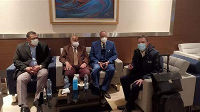 رئيس الاتحاد الدولي للدراجات يصل مطار القاهرة