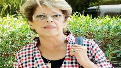 عمرو أديب ناعيا ملك إسماعيل: مدرسة عظيمة وأفنت حياتها للشغل