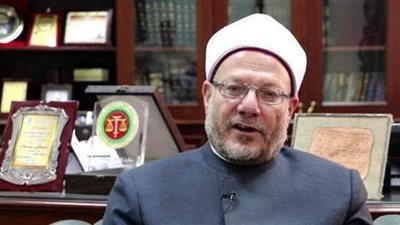 يعاقب في الدنيا والآخرة.. مفتي الجمهورية يوضح عقوبة المتحرش