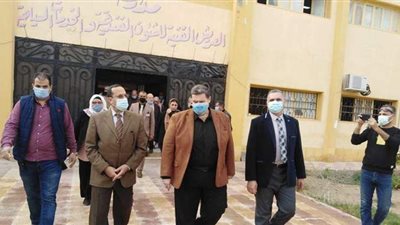 محافظ شمال سيناء يتفقد انتظام الدراسة وتطبيق الاجراءات الاحترازية