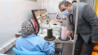 سعفان يفتتح الدورة التدريبية بعدة مهن بالوحدات المتنقلة في البحر الأحمر