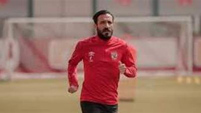 بعد تجدد إصابته.. موقف علي معلول من المشاركة في القمة أمام الزمالك