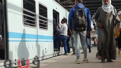 غياب الزحام في المترو بأول أيام الفصل الدراسي الثاني| فيديو