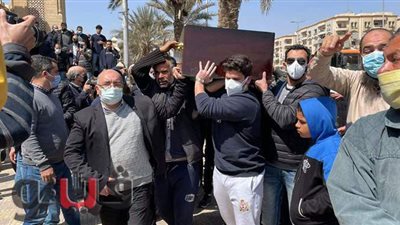 تشييع جثمان الكاتب الصحفي عباس الطرابيلي بحضور وزير الإعلام | فيديو