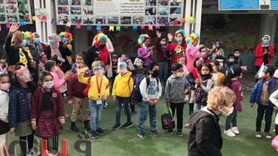 ورود وحفل استقبال للطلاب في مدارس الحسام المتكاملة للغات