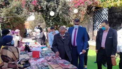 محافظ أسيوط: توفير مشروعات للمرأة المعيلة وتنظيم ندوات لتكريمها