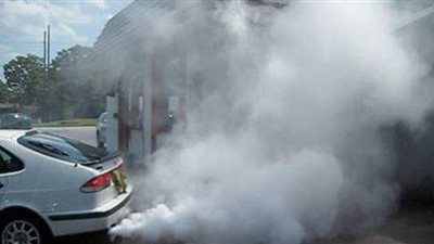 رائحة وألوان عادم السيارة جرس إنذار لمشكلات الموتور