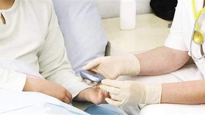 جهاز جديد ينهي معاناة 600 ألف طفل من شكشكة إبر السكر.. مخاطبات للصحة بتوفيره على قوائم التأمين.. والوزارة: تحت الدراسة