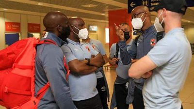 موسيماني يجتمع مع جهازه المعاون للتحضير لمباراة فيتا