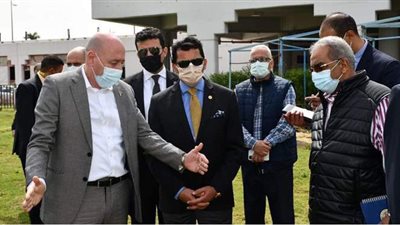 وزير الرياضة يتفقد استعدادات استاد القاهرة لبطولة العالم للخماسي الحديث