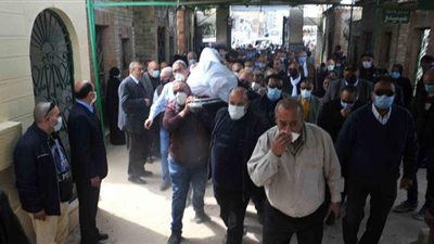 تشييع جنازة رئيس أتيليه الإسكندرية | صور