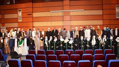 المشاركون في مؤتمر حوار الأديان: السلام بين الأديان طريق الاستقرار في العالم